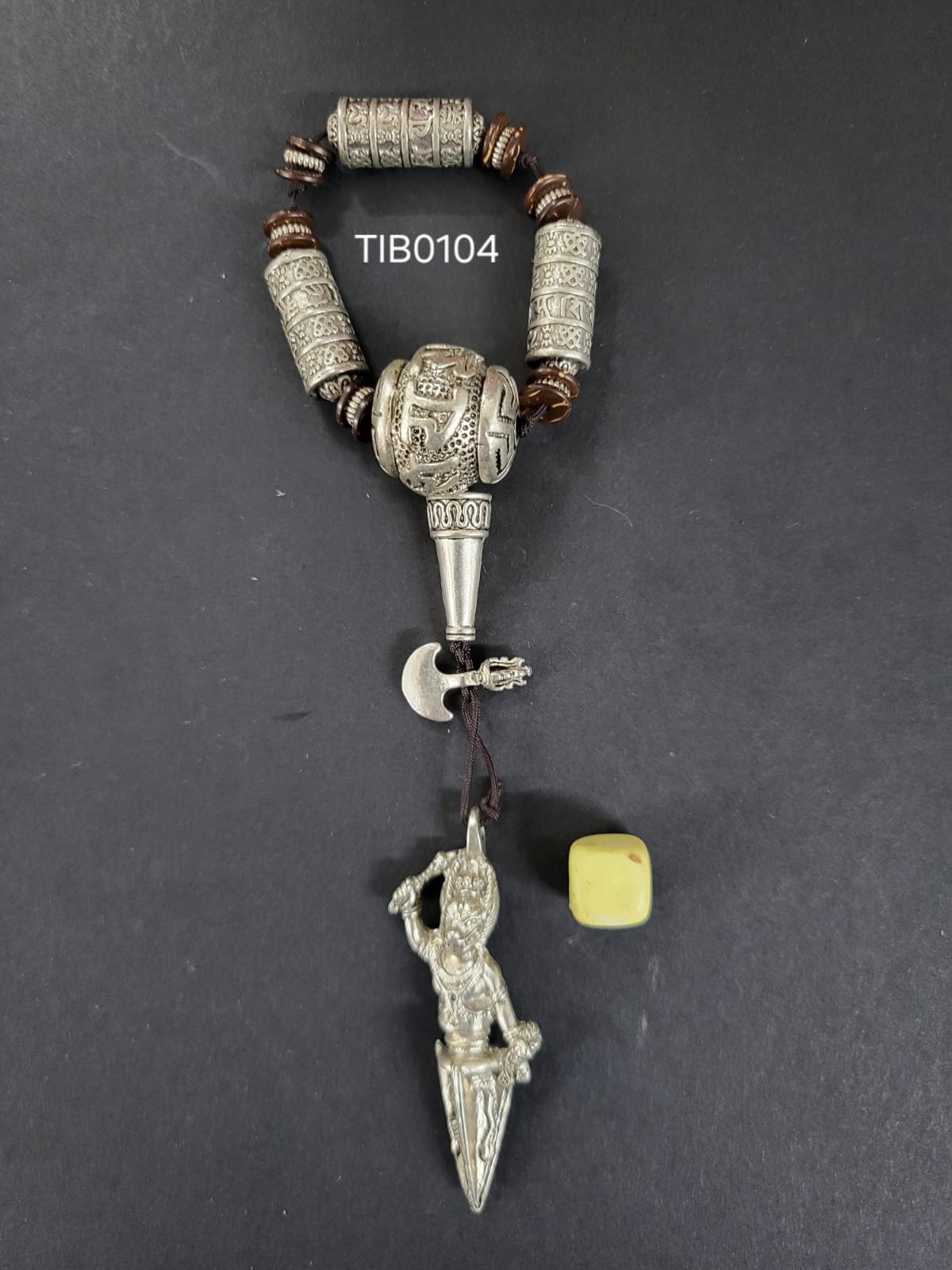 TIB0104